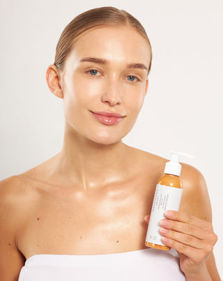 Nutridome illuminating body oil with a glow effect with jojoba oil and argan oil - 3