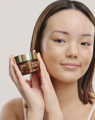 Moisturising Night Facial Cream with Cocoa Butter, Tsubaki Oil, and Aloe Uddo - 4