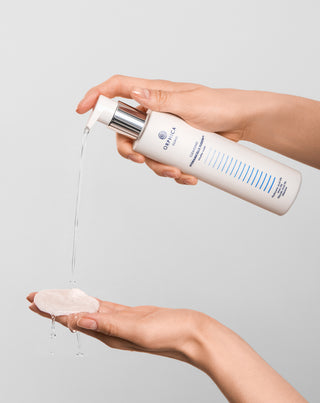 Micellar cleansing water for makeup removal and cleansing for sensitive and acne-prone skin with urea, hyaluronic acid, and glycolic acid Cleansing Orphica Clinic 200 ml - 2
